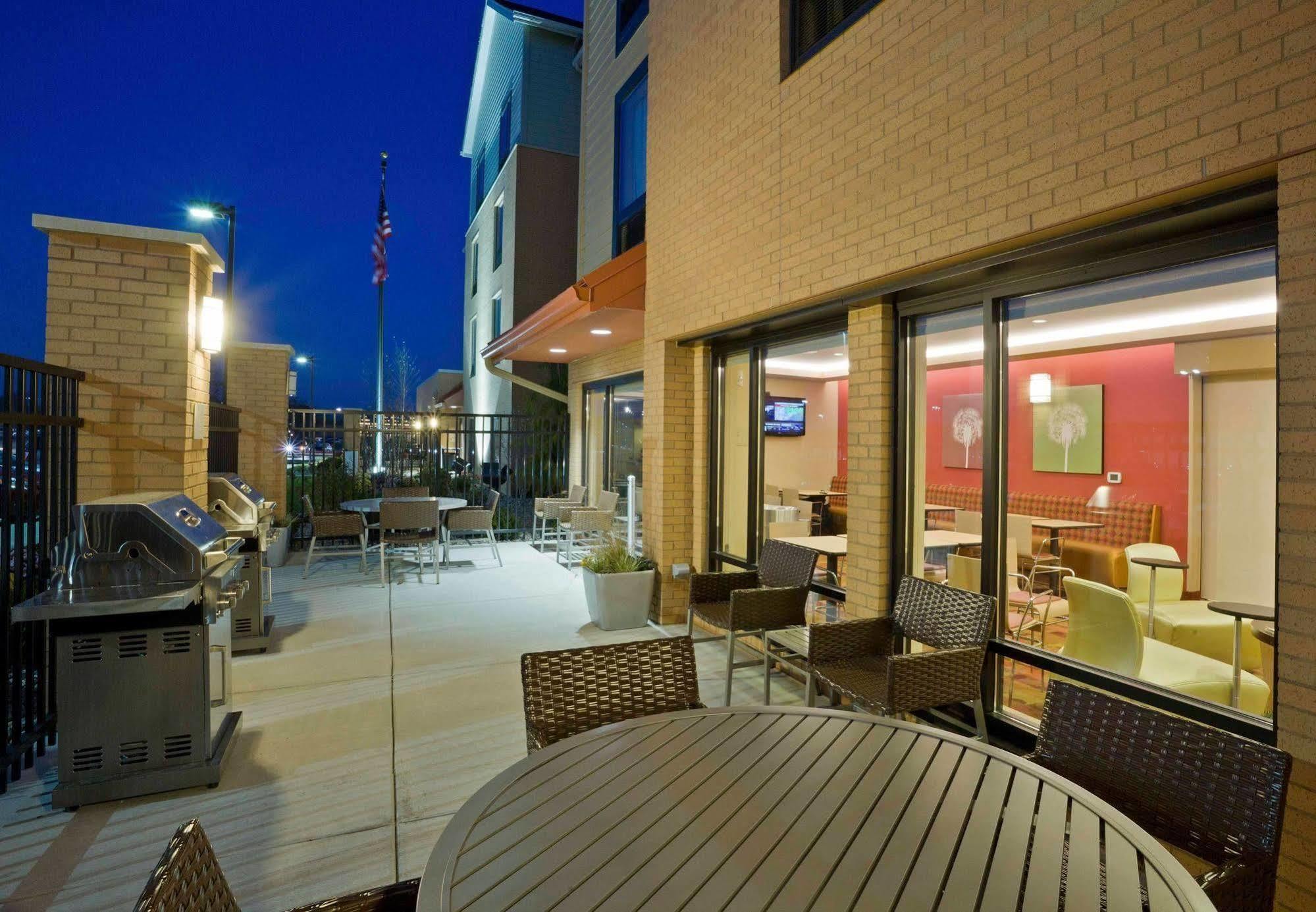 Towneplace Suites Ann Arbor Exterior photo